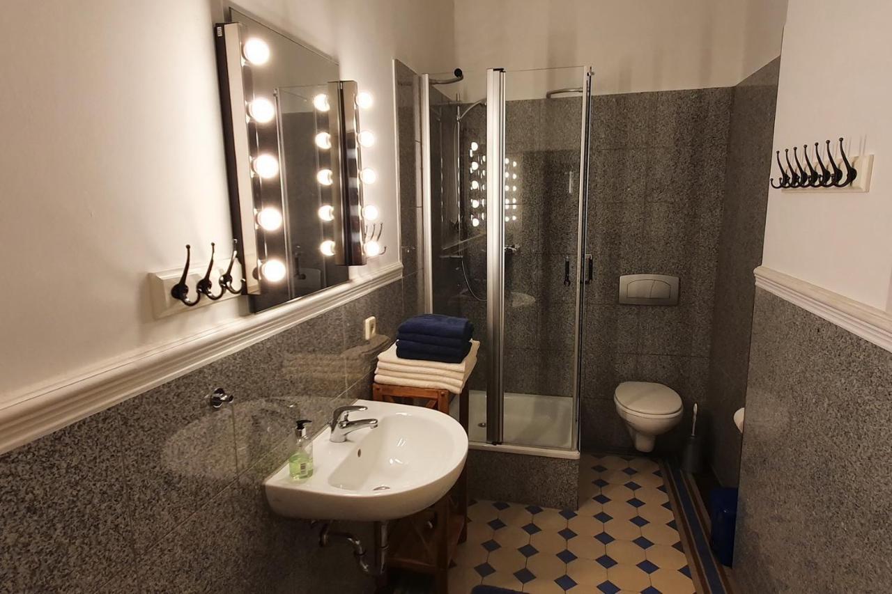 Ferienwohnungen Villa Haniel Carl Дрезден Екстериор снимка